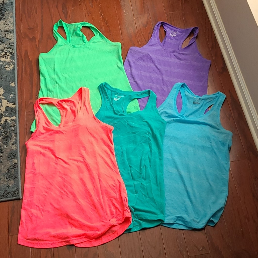 Tek Gear tank top lot